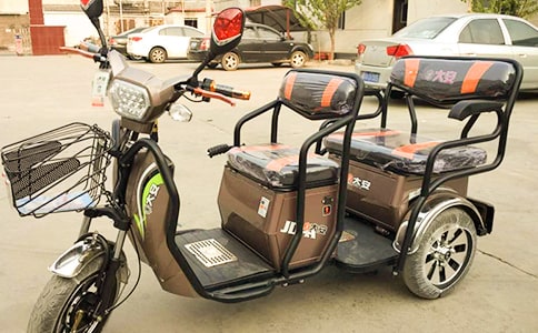 梦见三轮车