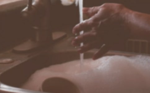 梦见自己给别人洗碗