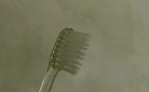 婴儿指套牙刷怎么给他刷