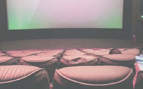 梦见电影院放电影
