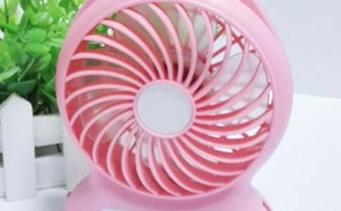 宝宝吹风扇怎么吹比较好