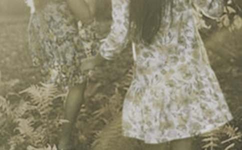 �μ�Ů������