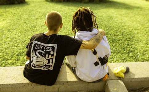 �μ�ͬѧ��̸