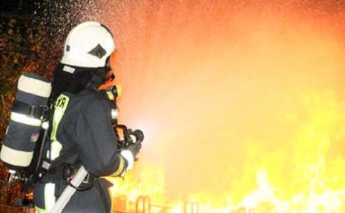 �μ�����Ա�Ȼ�