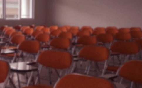 �и��μ���ѧУ